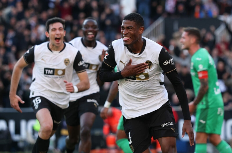 21yo posts goodbye ahead of Arsenal move