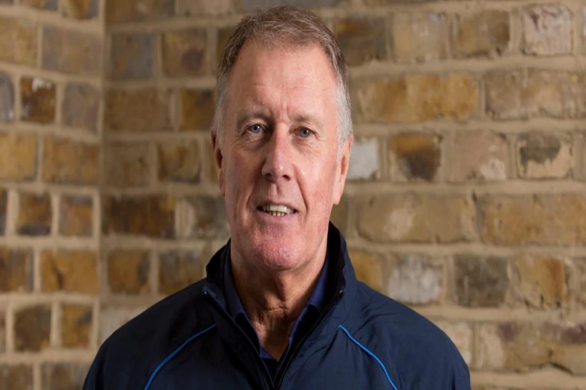 England's 1966 World Cup hat-trick hero announces Eastleigh fixture