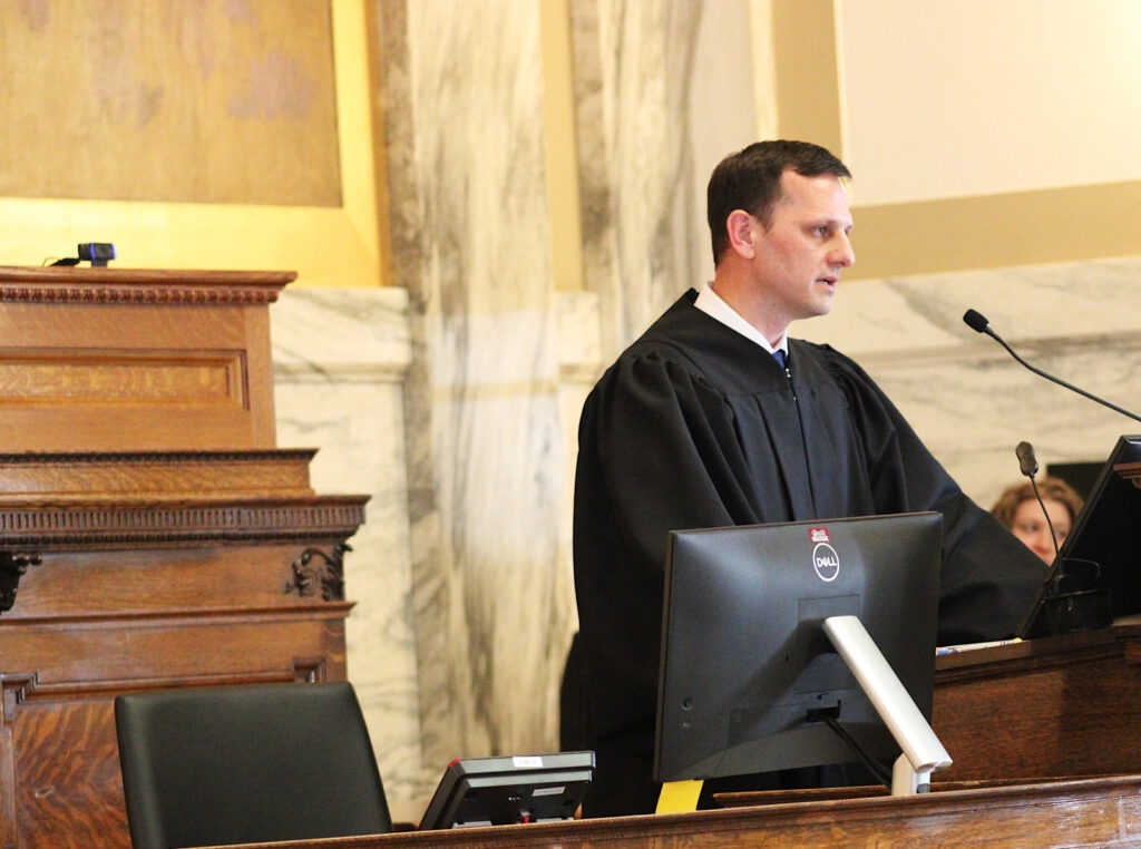 Bill to reduce number of Montana Supreme Court justices dies in House