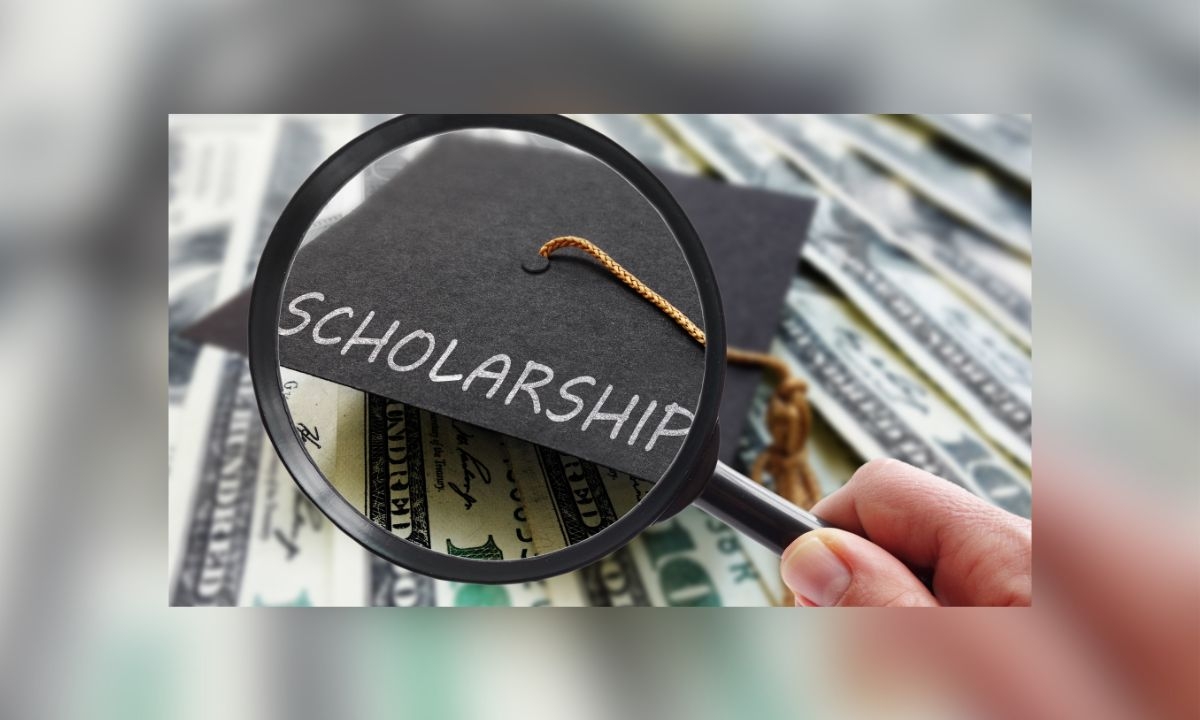 Two Dallas Students Triumph With National Merit Scholarship