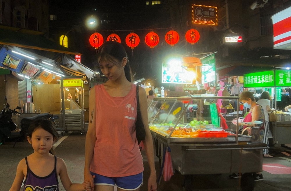 ‘Left-Handed Girl' Review: Producer/Co-Writer Sean Baker's First Post-Oscar Film Follows Taiwanese Family's Secrets & Lies