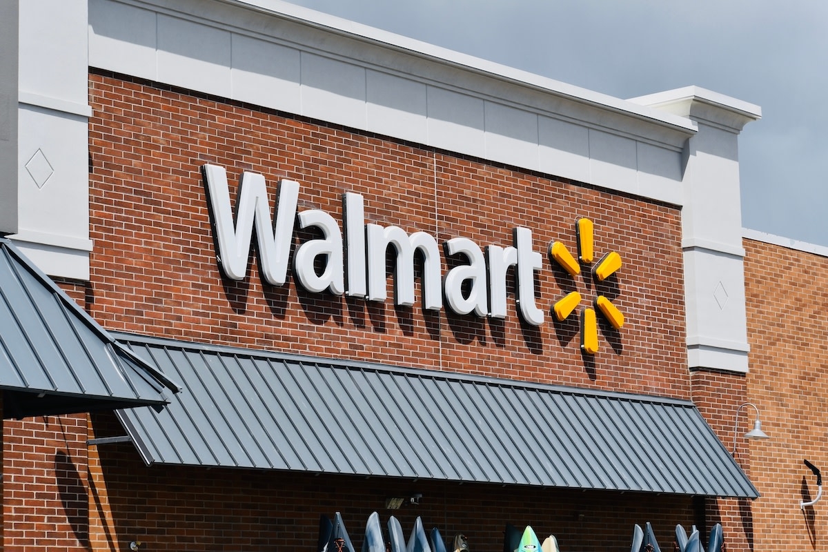 This Charming Walmart Rocking Chair Set Is Practically Identical to a Wayfair Style—But It Keeps Some Cash In Your Pocket
