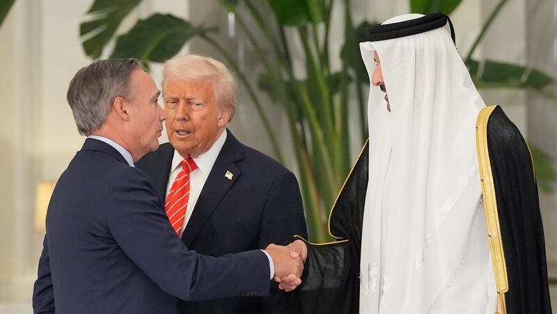 Trump announces major deal with Qatar, meets with Syrian president on second day in the Middle East