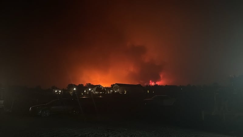 Southern Utah fire destroys 12 homes; hundreds remain evacuated
