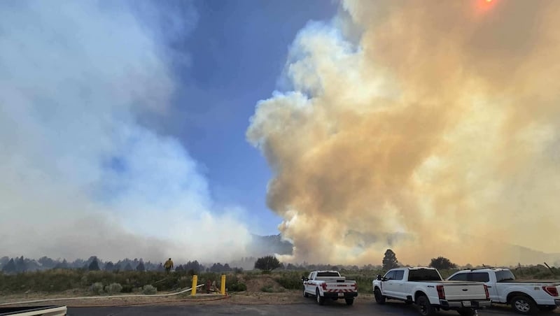 Hundreds of firefighters continue battling Forsyth, France Canyon fires