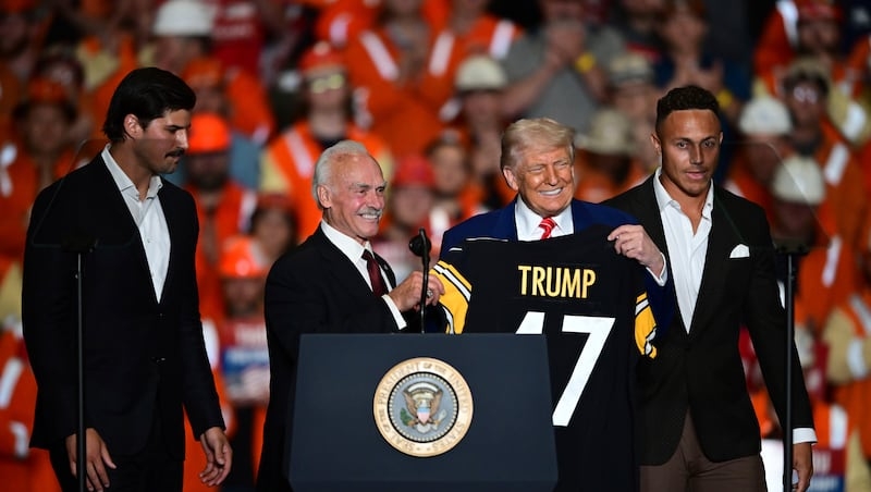 Should NFL players rally with Trump? The Steelers have an answer