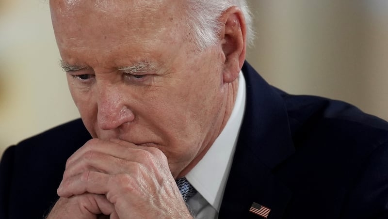 Reporter calls out media for coverage of Biden's cognitive decline at dinner honoring journalists