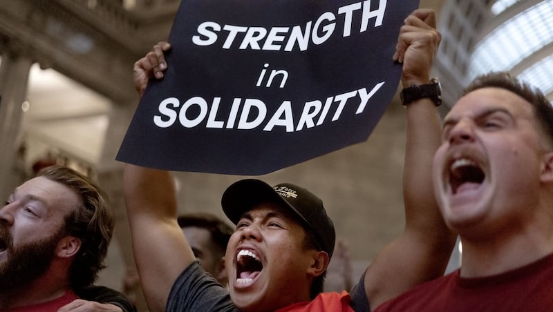 Labor unions file referendum against public sector collective bargaining bill