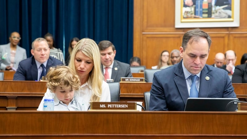 New moms in Congress skirt leadership to force vote changing how lawmakers can vote