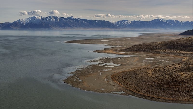 How is the Great Salt Lake doing right now? A new ‘live' billboard will tell you