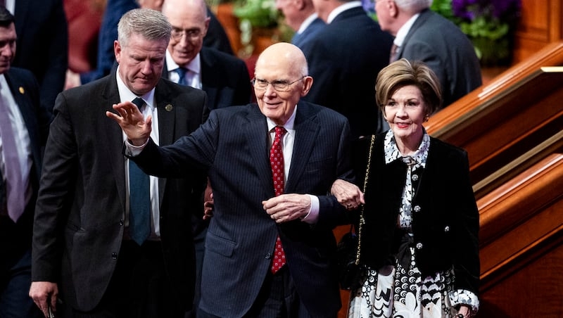 No one is beyond the love of Jesus Christ, speakers say on first day of general conference