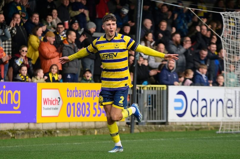 Finley Craske and Lirak Hasani turn down Torquay United deals