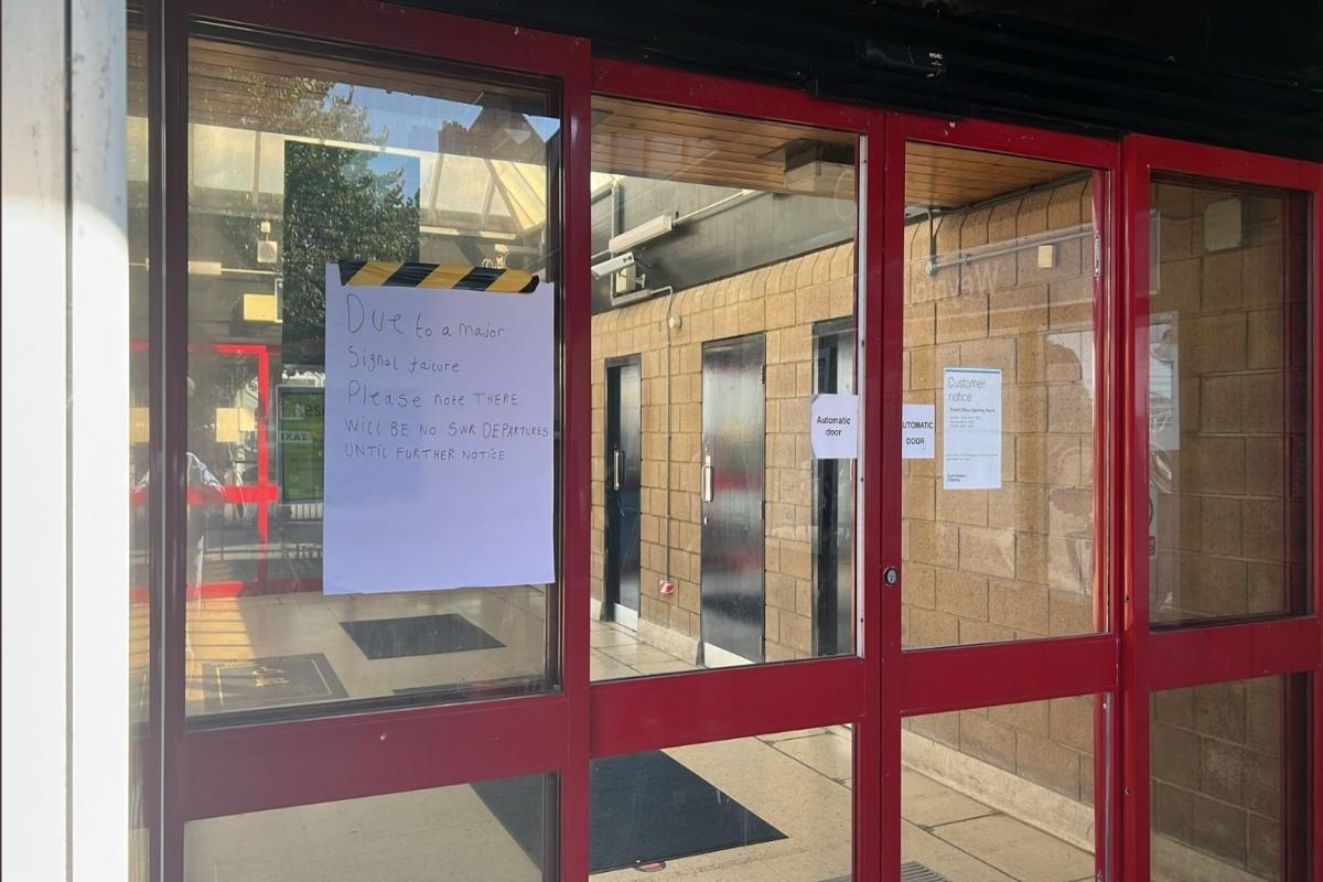 Rail passengers between Weymouth and London told 'not to travel until further notice'