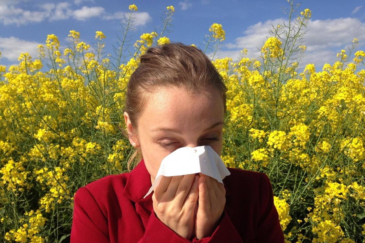 Why your hay fever symptoms are worse at night - and how to sleep better