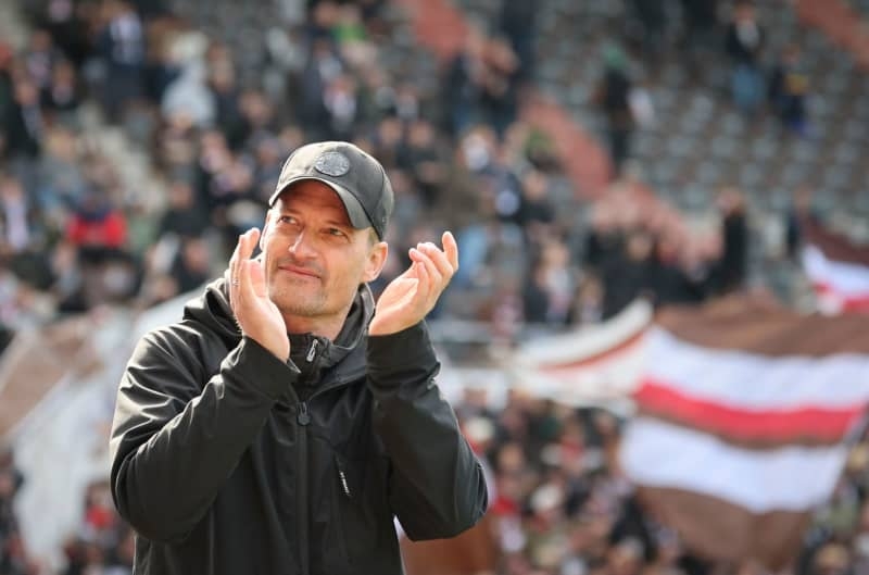 Reports: St Pauli coach Blessin a candidate in Wolfsburg