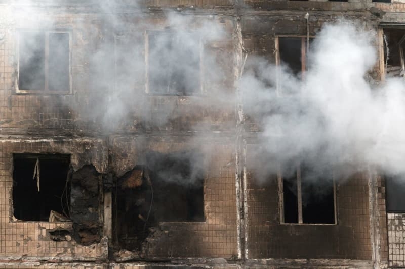 Ukraine reports Russian strikes despite Putin's three-day ceasefire