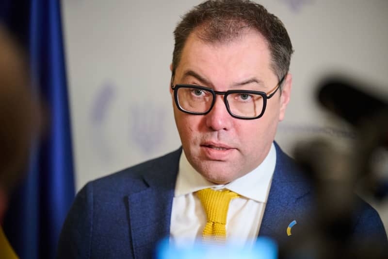 Kiev's ambassador in Berlin: German firms should quit Russia