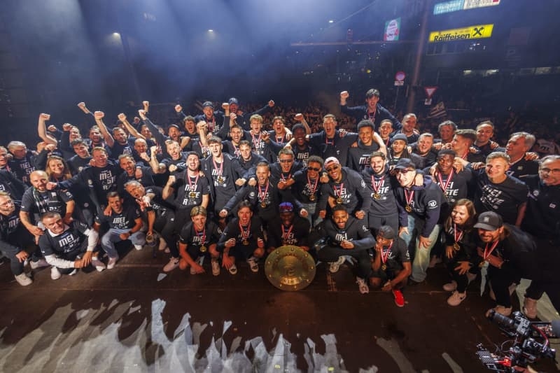 Trouble mars Austrian title win for Sturm Graz