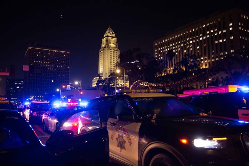 Los Angeles police impose curfew in downtown area for second day