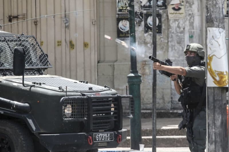 Palestinian dies in Israeli raid amid escalation in the West Bank
