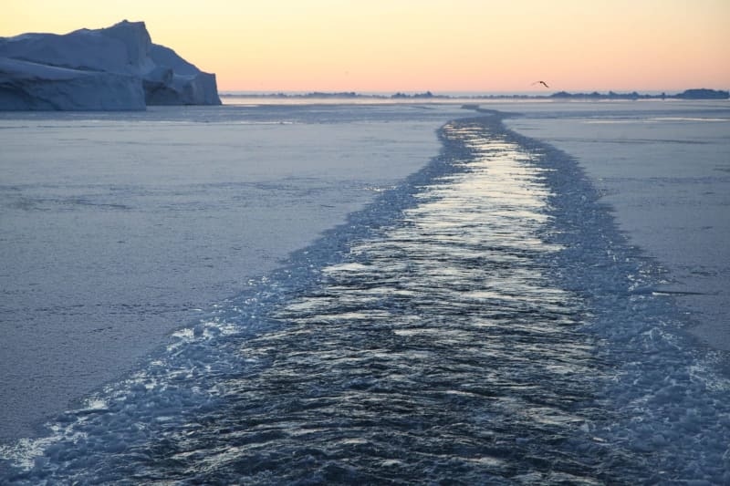 Huge crater discovered in Greenland ice sheet