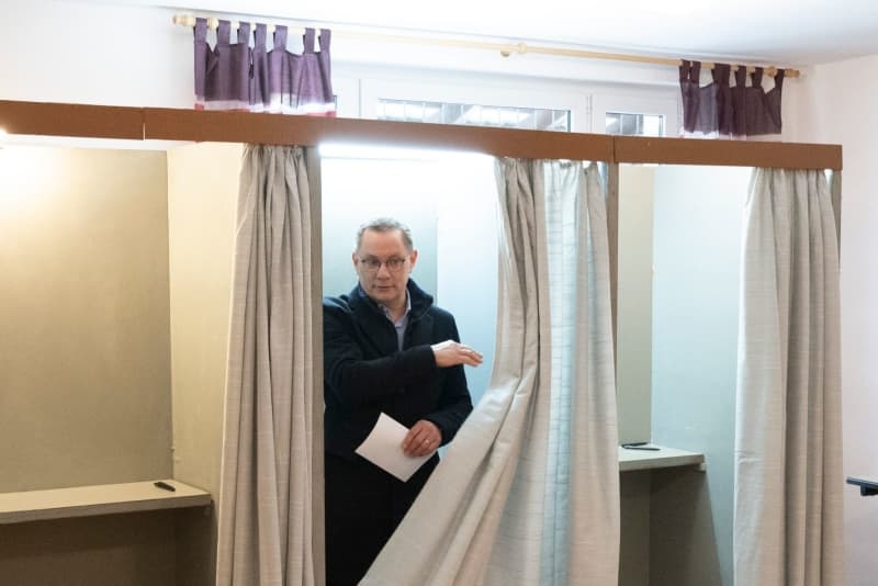 Far-right AfD leader casts his ballot in eastern Germany