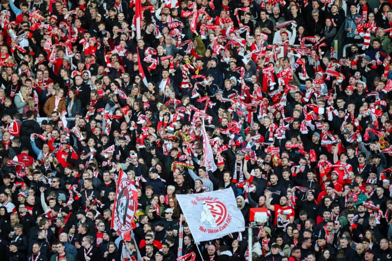 German third-tier football club fined for fans' sexism to referee