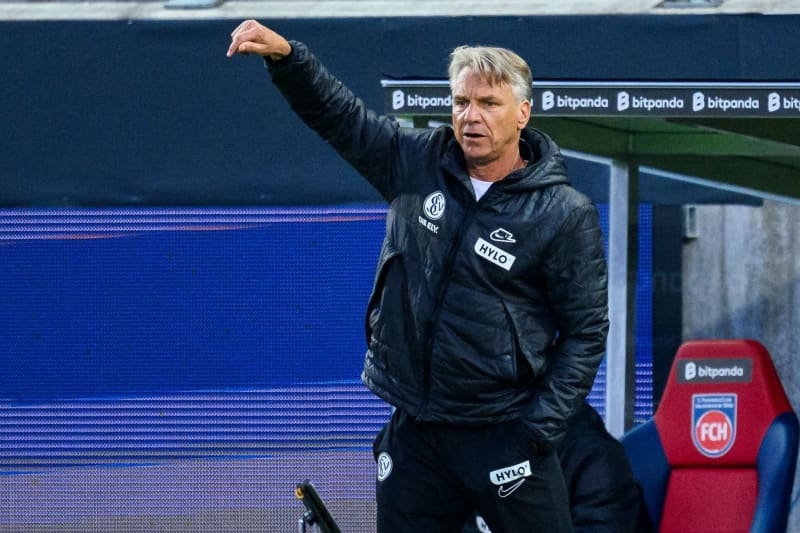 Bremen sign Horst Steffen as new coach