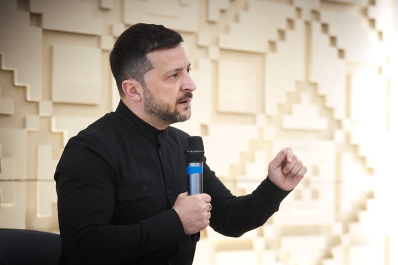 Report: Ukraine's Zelensky to visit Germany on Wednesday to meet Merz