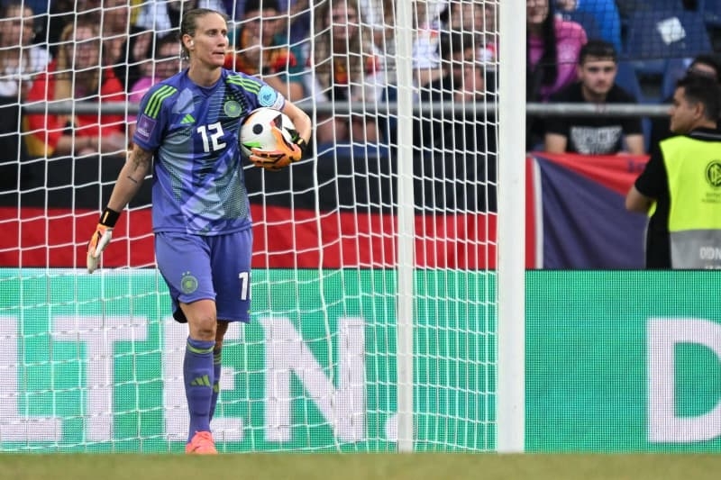 Berger to be Germany's goalkeeper for women's Euros