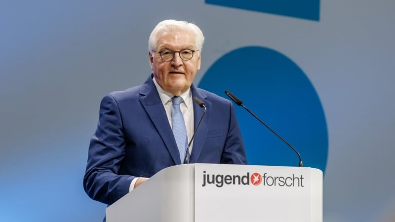 Germany's Steinmeier congratulates Polish election winner Nawrocki