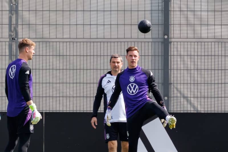 Ter Stegen dismisses reports saying Barcelona plan to sell him
