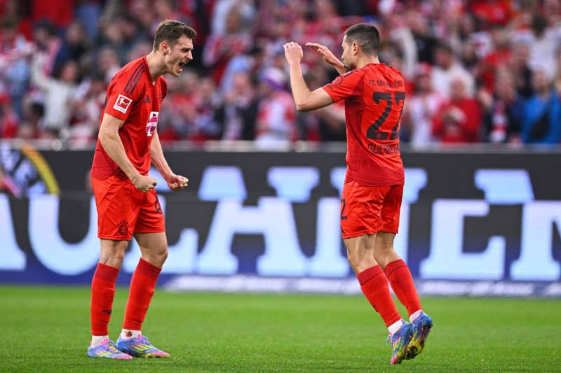 Bundesliga Leaders Bayern held to draw in top clash against Dortmund