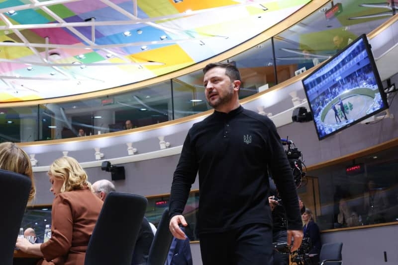 Zelensky: Russia must be forced into peace