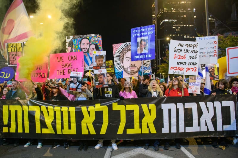Israeli demonstrators demand 'all' hostages be freed