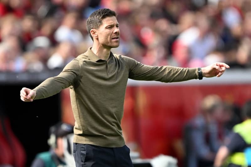 Leverkusen coach Alonso says he will leave club, no word on Madrid