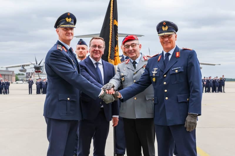 Fighter pilot 'Hawk' takes charge of German Air Force