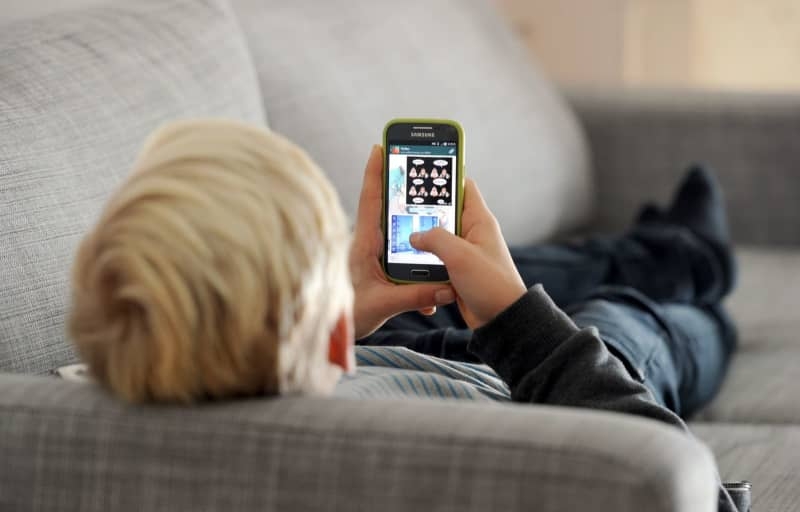 Mobile phone-owning 13 to 16-year-olds increasingly targeted by scams