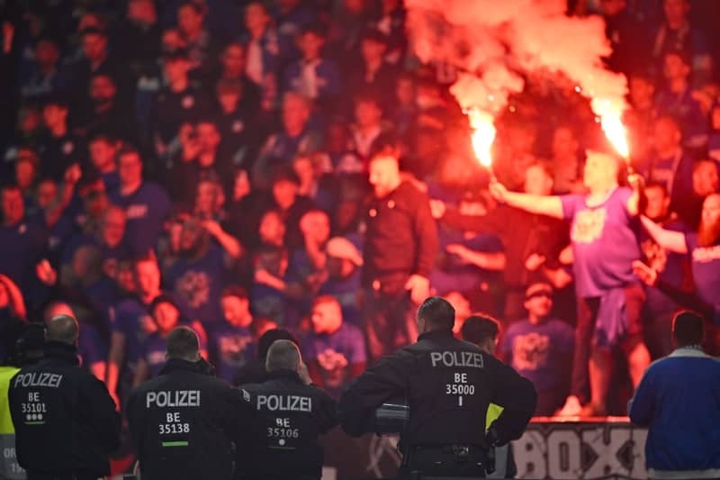 Berlin authorities to investigate admission issues at Cup final