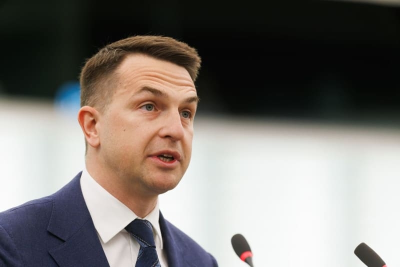 EU member states back postponing contested supply chain law
