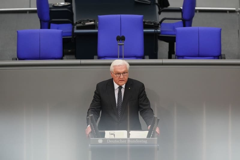 German president warns against forgetting WWII lessons on anniversary