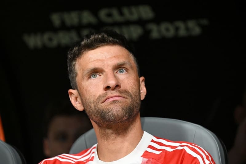 Klinsmann wants Müller to continue in US, Hoeness doesn't