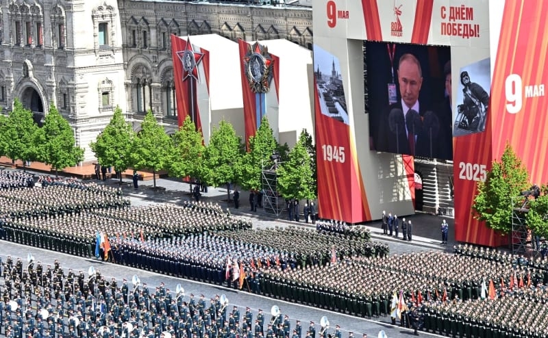 Putin equates victory over Nazis with war in Ukraine at Moscow parade