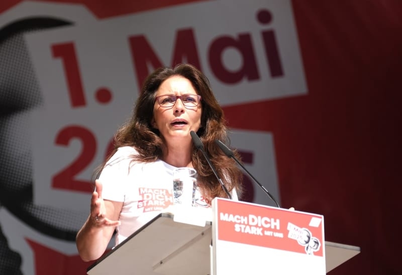 Trade union: Germany must encourage fairer distribution of care work