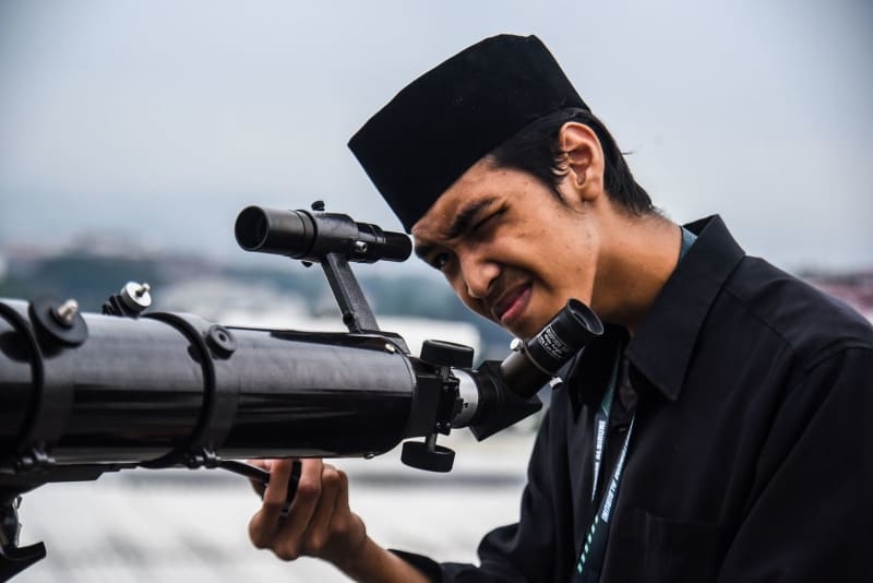 Ramadan begins for hundreds of millions of Muslims