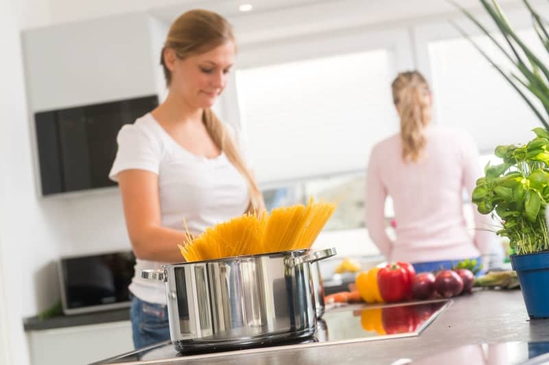 Good carbs and weight loss in mid-life help when old, doctors say