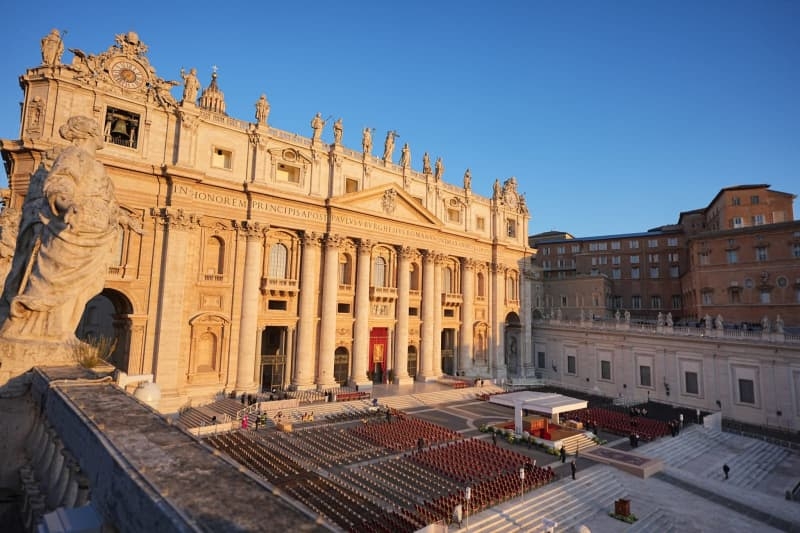 World looks on as Pope Francis makes final journey through Rome