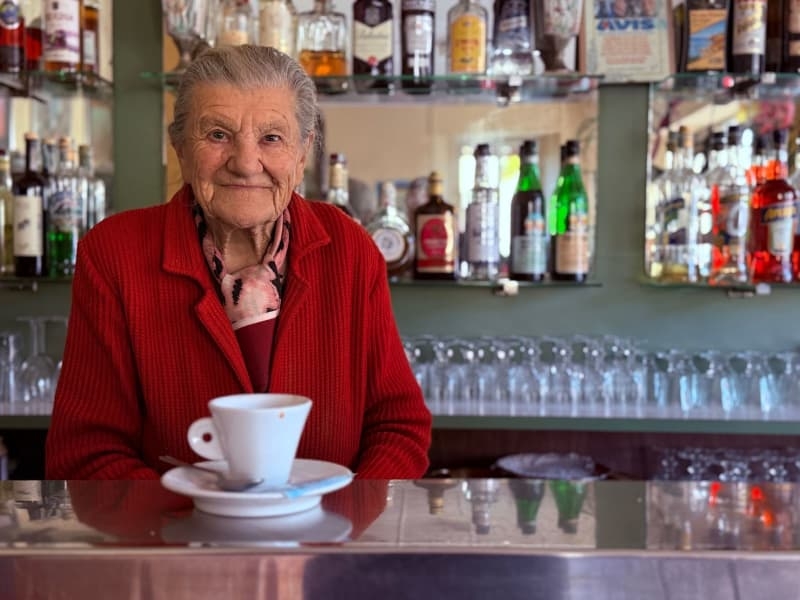 Italy's oldest barista Nonna Anna is still going at 100