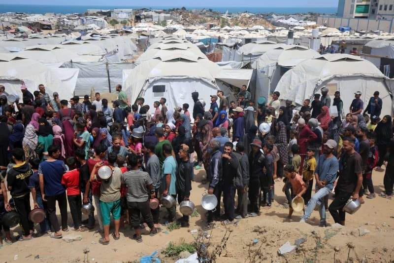 Israel calls on northern Gaza residents to evacuate