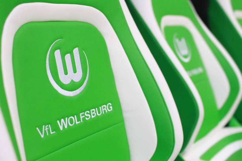 Wolfsburg sign Paul Simonis as new coach